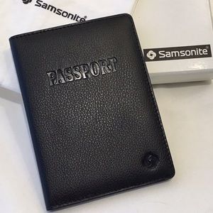 Men’s Passport Wallet